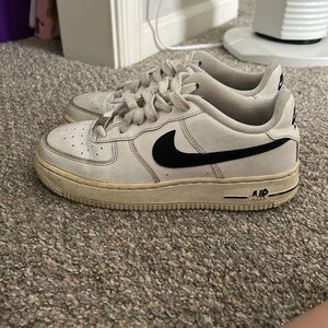 black and white AF1